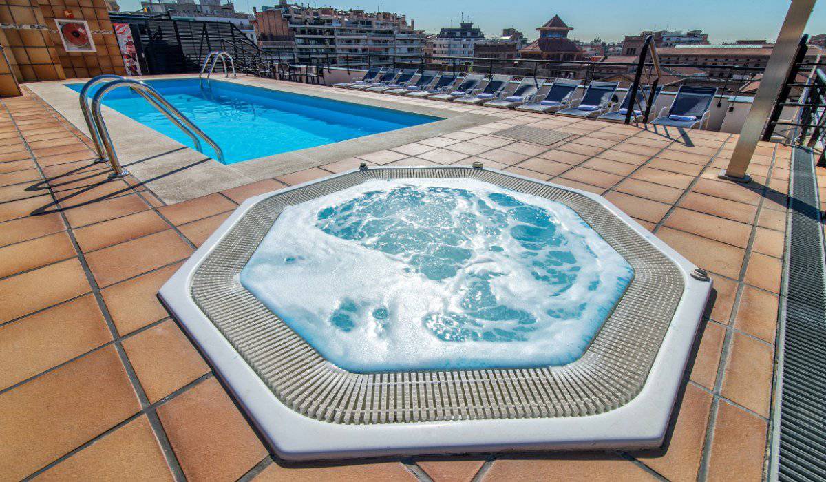 Swimming pool Sunotel Aston  Barcelona
